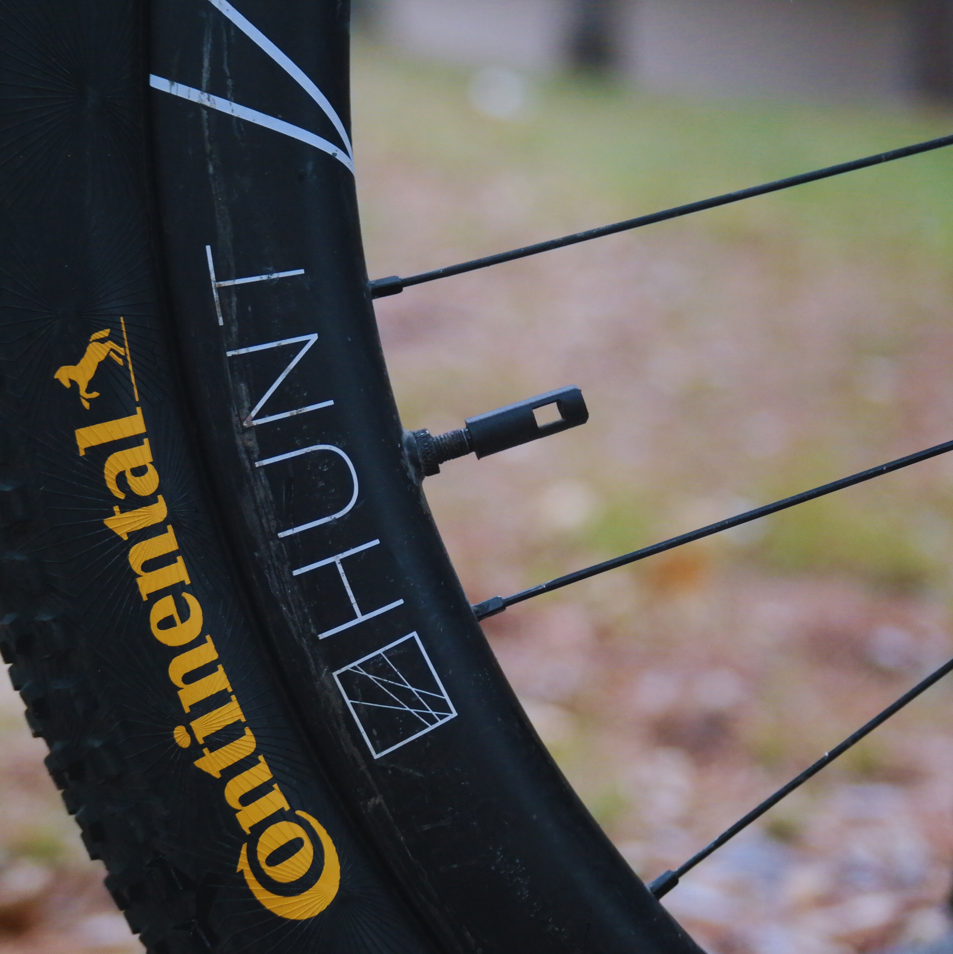 Valve Covers w/ Core Remover Tool x2- VAL01